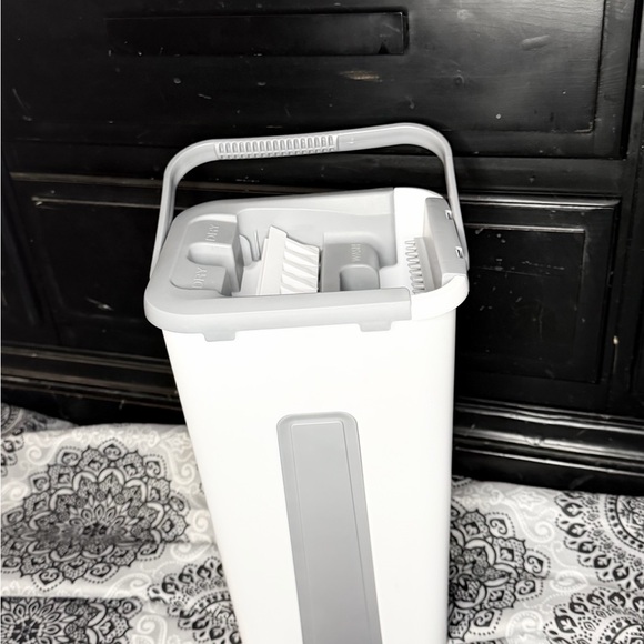 Other - Self-Wringing Flat Mop Bucket System – Dual Chamber + Pads)